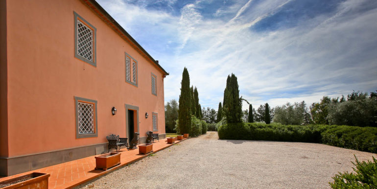 Toscana Casale con Dependance e Piscina - Concetta relli Luxury real estate - vendita affitto
