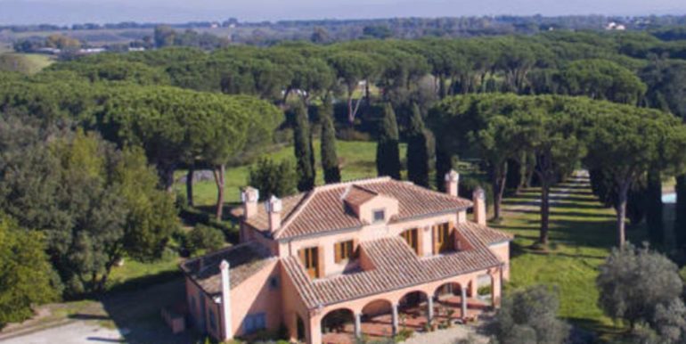 TENUTA STORICA NEL PARCO DELL’APPIA ANTICA CONCETTA RELLI IMMOBILIARE 002
