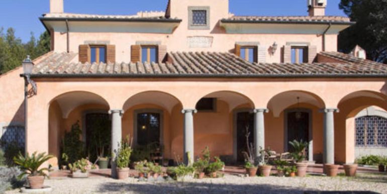 TENUTA STORICA NEL PARCO DELL’APPIA ANTICA CONCETTA RELLI IMMOBILIARE 005